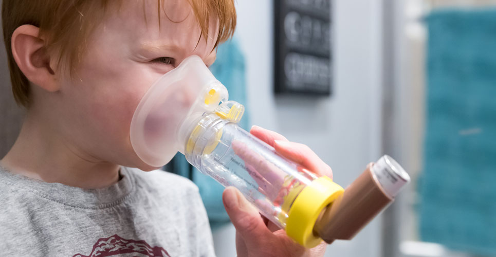 Once-daily inhaled corticosteroid use in asthmatic children increases adherence