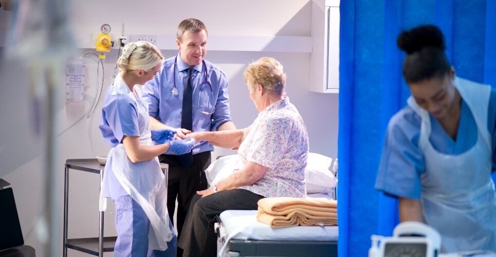 Engaging pharmacists in ED care for older people recommended in new RCEM report